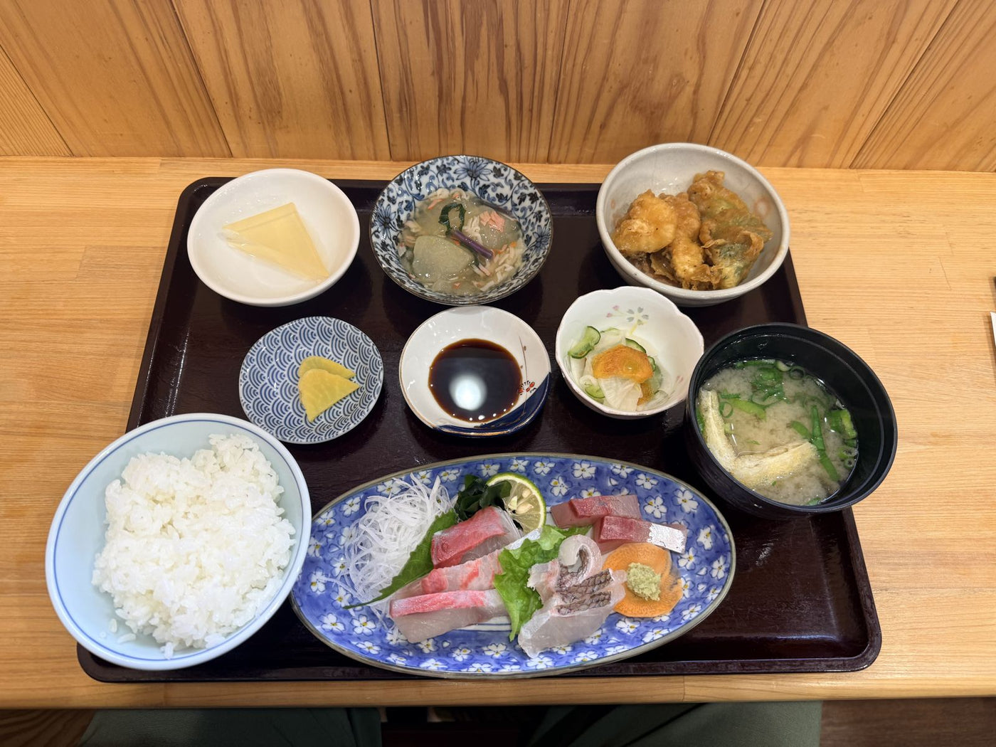 道の駅 萩・さんさん三見の鯖島食堂